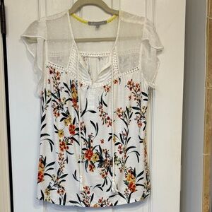 Daniel Rainn White Floral Blouse with Ruffle Sleeves